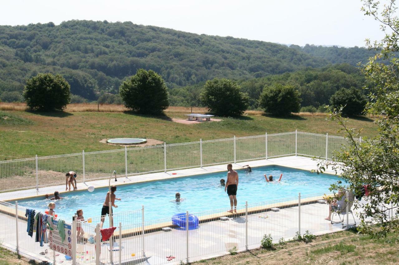 Domaine Les Teuilleres Bed & Breakfast Lacam-d'Ourcet Exterior photo